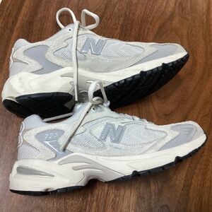 NEW BALANCE ML725UF OFF WHITE GREY / CREAM